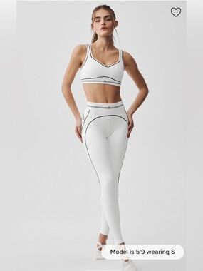 ALO Yoga Airbrush White/Black Heart Throb SET